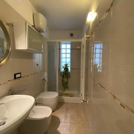 Costa - Trilocale Con Giardino Apartment